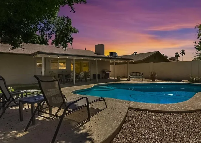 Tempe Remodel W Sparkling Pool And Game Room