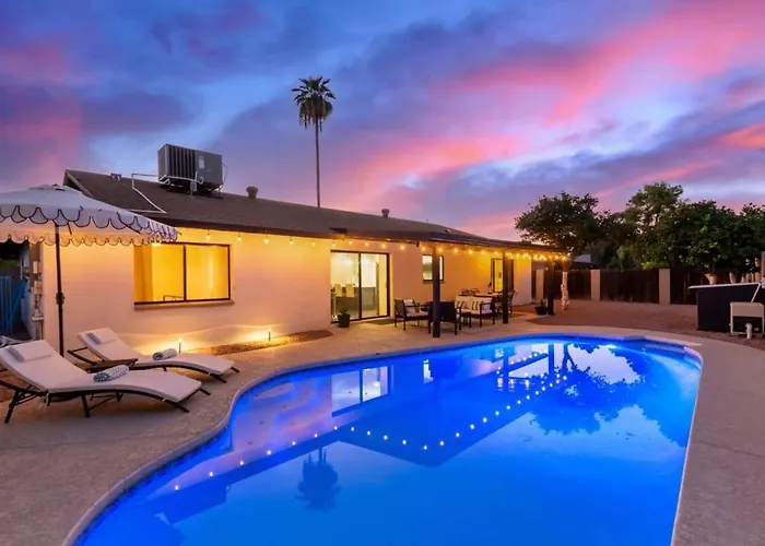 Broadway Palms Family Retreat