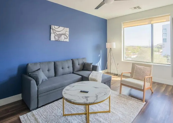 Beautiful 1Bd - Pool, Gym, Parking, W-D - Sleeps 4