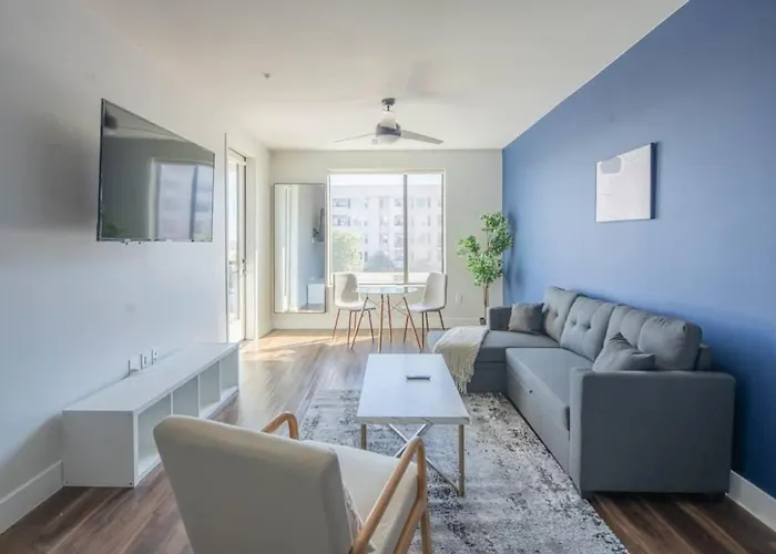 Relaxing 1Bd - Pool, Gym, Parking, W-D - Sleeps 4