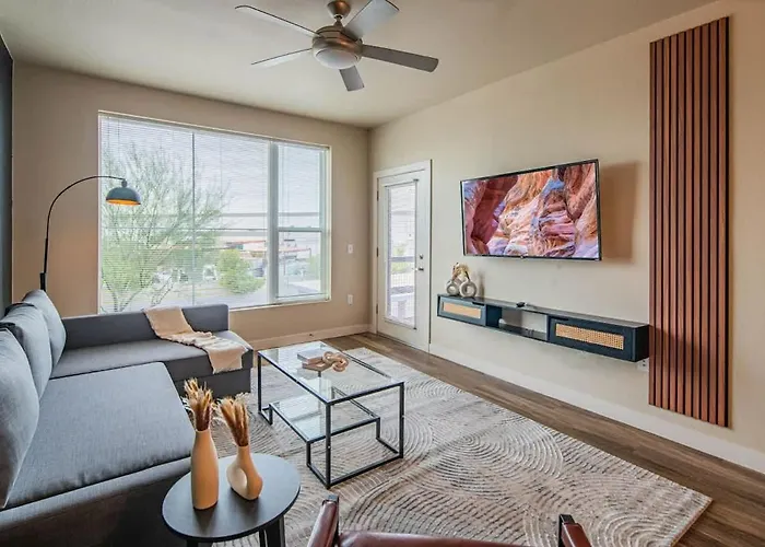 Sleek2Bdpool Gym Parking Wd Sleeps8