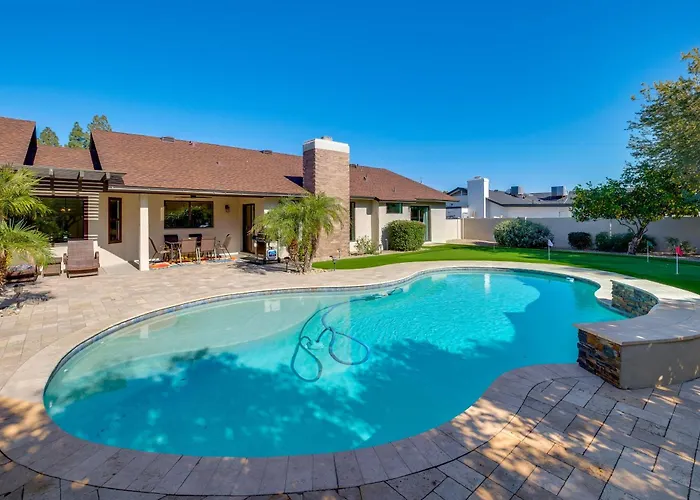 Heated Pool, Game Room: Family Home In Tempe!