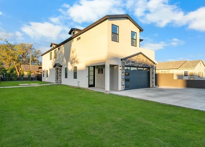Brand New, Beautiful Home In The Heart Of Tempe