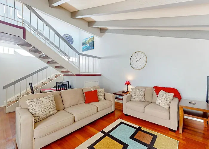 Happy Hours Townhome