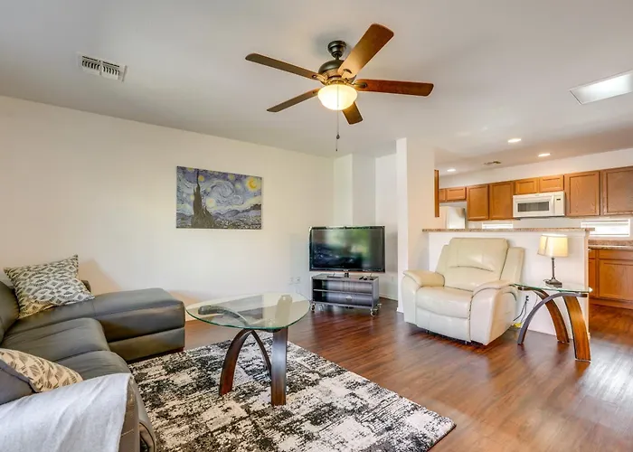 Easy Access To Asu! Extended-Stay Tempe Townhome