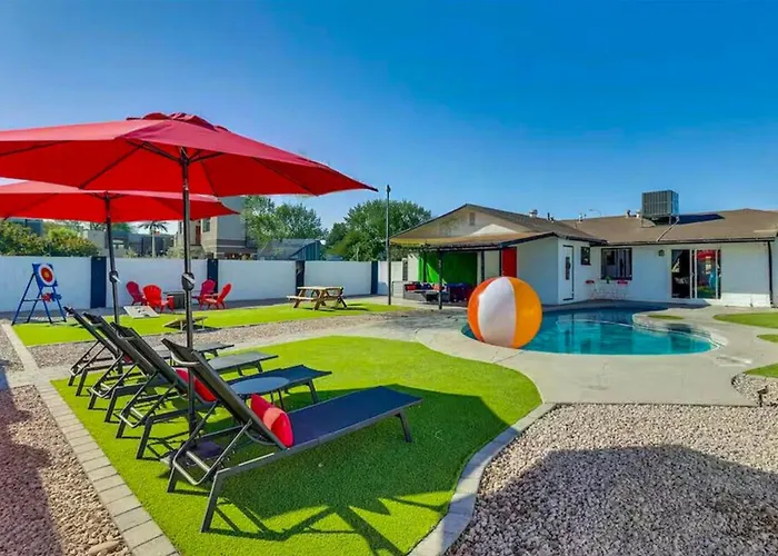Desert Retreat W/ Pool Near Dtwn Tempe & Asu