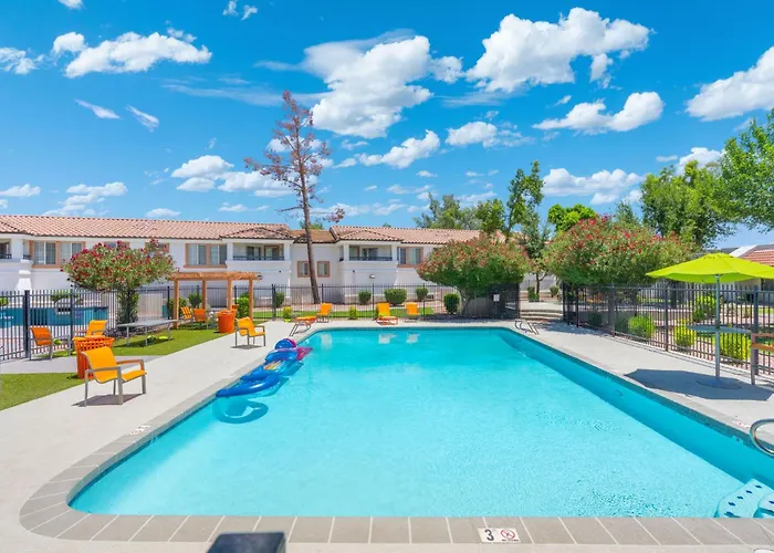 2Br Modern Baseline Stay Sleeps 4 Near Downtown