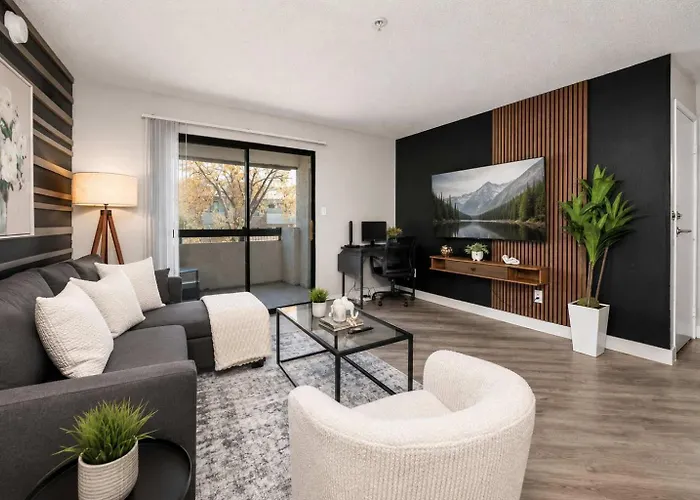 Modern Tempe Retreat Near Asu Pool Gym Pet-Friendly Parking