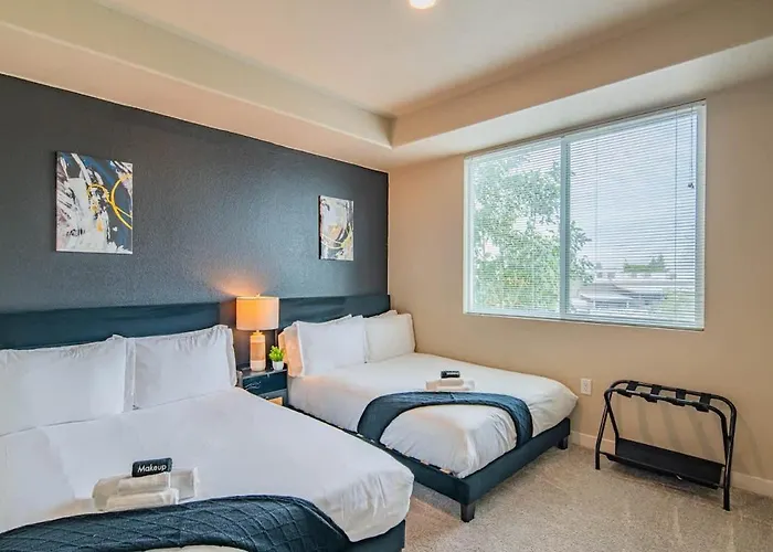 Group-Friendly Apt With Pool Gym Parking Wd Balcony