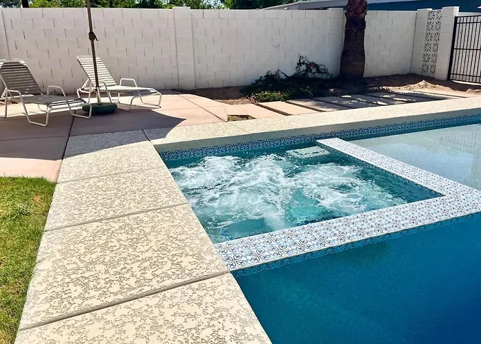 4 Bedroom By Asu Heated Pool And Hot Tub Spa