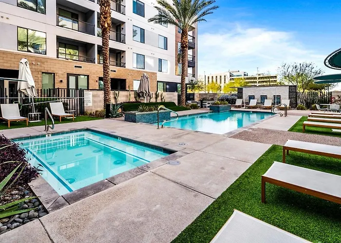 Escape To The Premier 2 & Half Br Suite Tempe Townlake